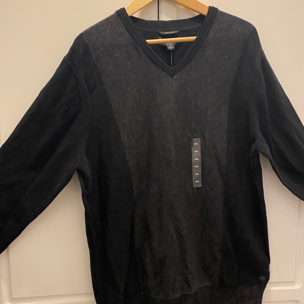 New! Men’s Guess lightweight sweater